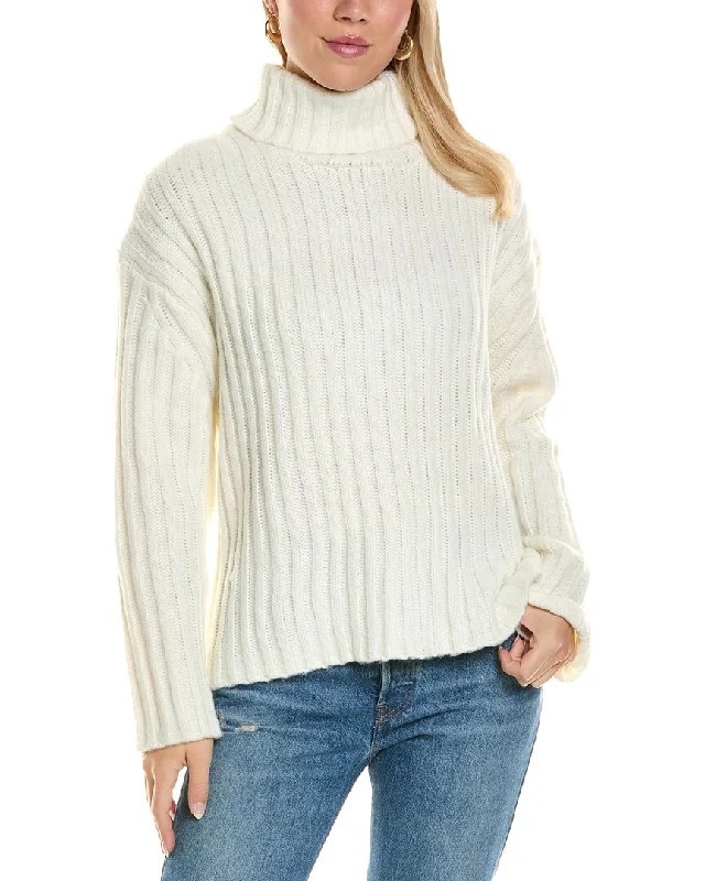 Minimal Classic Joseph A. Ribbed Turtleneck Sweater