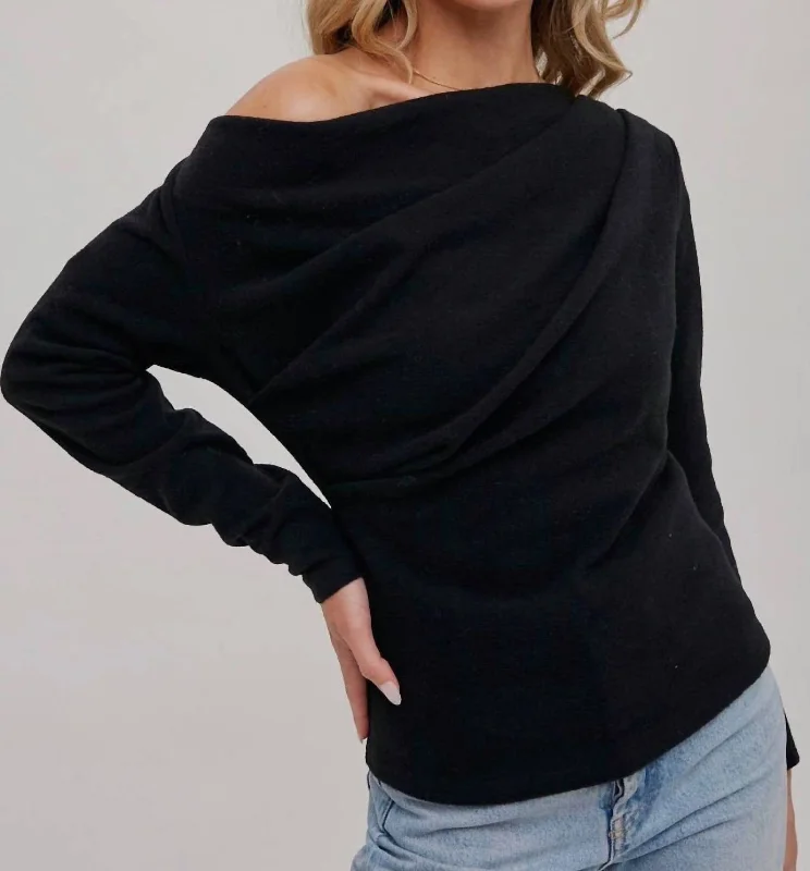 Retro Prints Off Shoulder Knit Top In Black