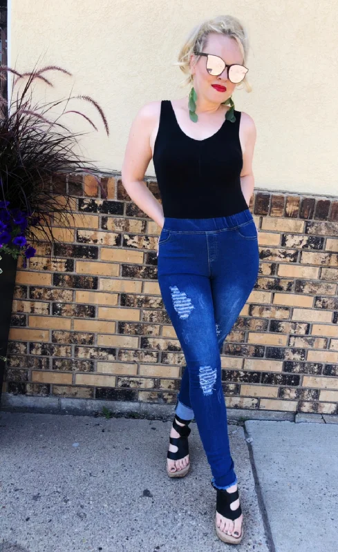 Celebrity Style Rippin' Action Jean Light Wash