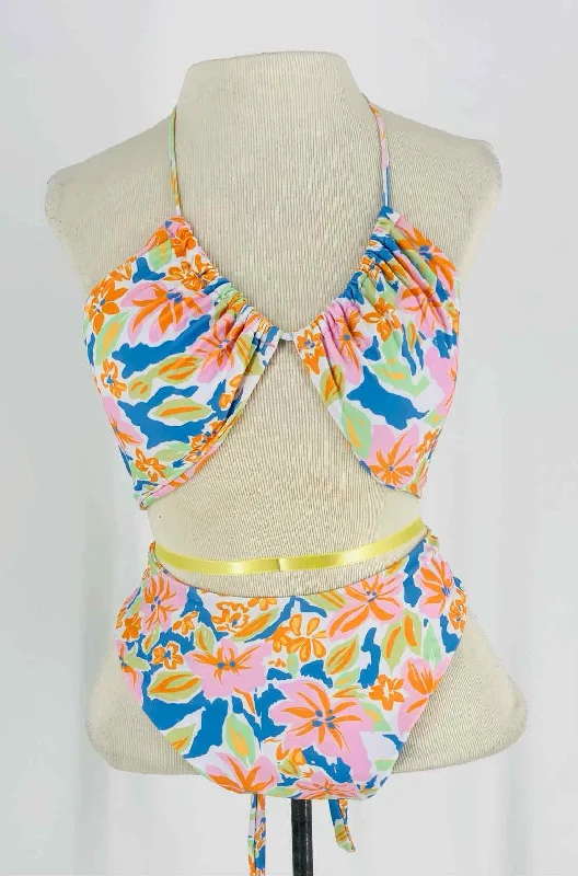 Free And Comfortable Size XL Wh/Pk/Bl Floral Swimwear 2-PC Swimsuit