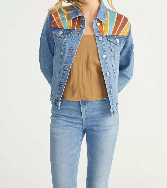 Casual And Casual Denim Jacket In Sundaze