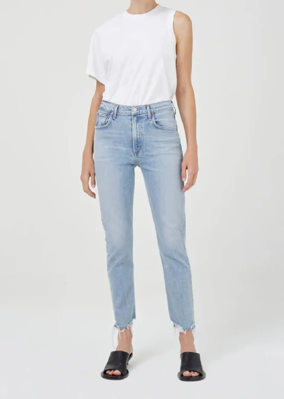 Leisure Travel Merrel Mid Rise Straight Jeans In Astray