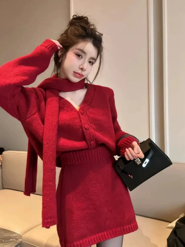 Elegant Style Sara Luxe Winter Coord Set with Scarf