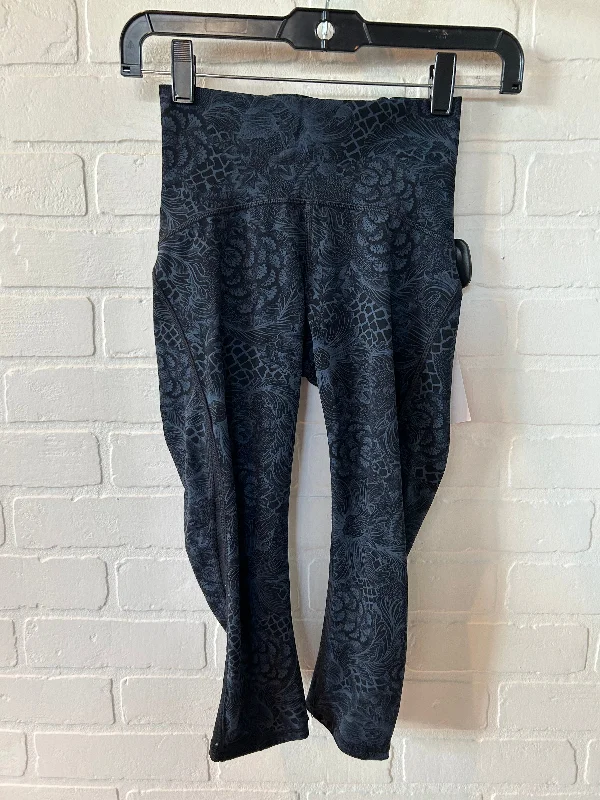 Designer Style Blue Athletic Leggings Capris Lululemon, Size 2