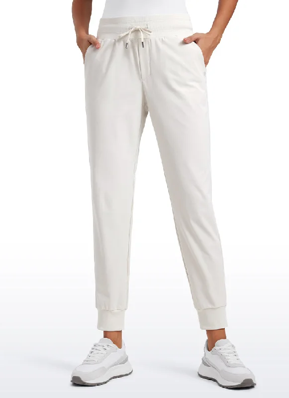 Comfortable Chic All-day Comfy Slim-Fit Golf Joggers 27.5'' with pockets