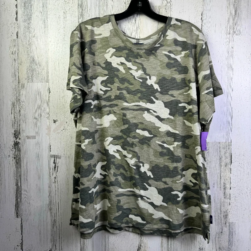 End Of The Year Top Short Sleeve Basic By Gap In Camouflage Print, Size: 2x