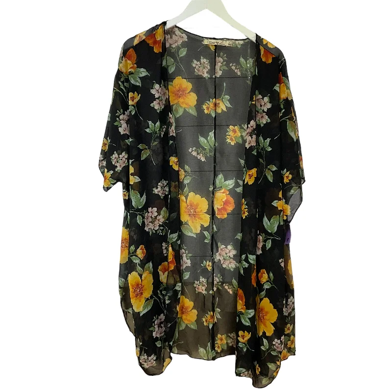 Fashionable And Versatile Top Short Sleeve By Avenue In Green, Size: 2x