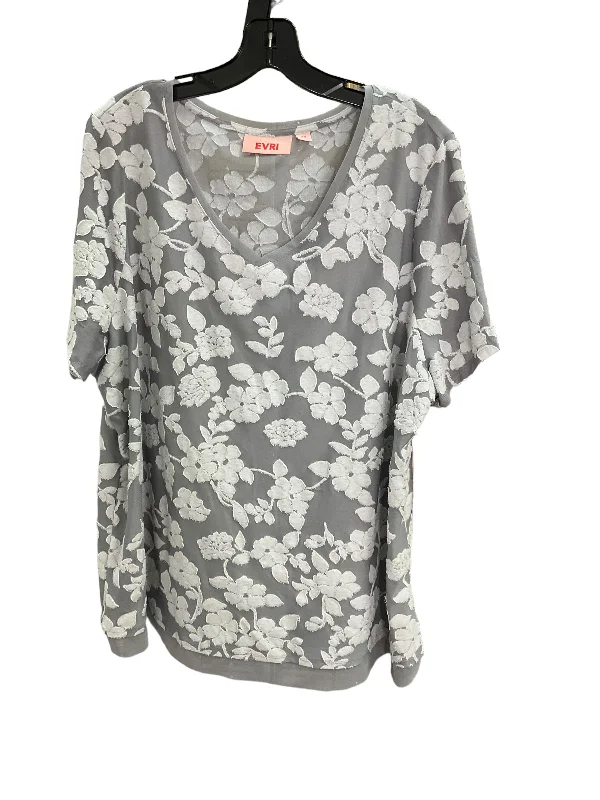 Relaxed Fit Wear Top Short Sleeve By Evri In Grey, Size: 2x