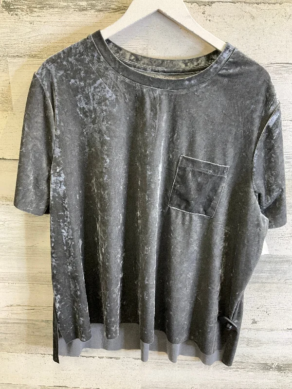 Exquisite Craftsmanship Top Short Sleeve By Falls Creek In Silver, Size: 2x