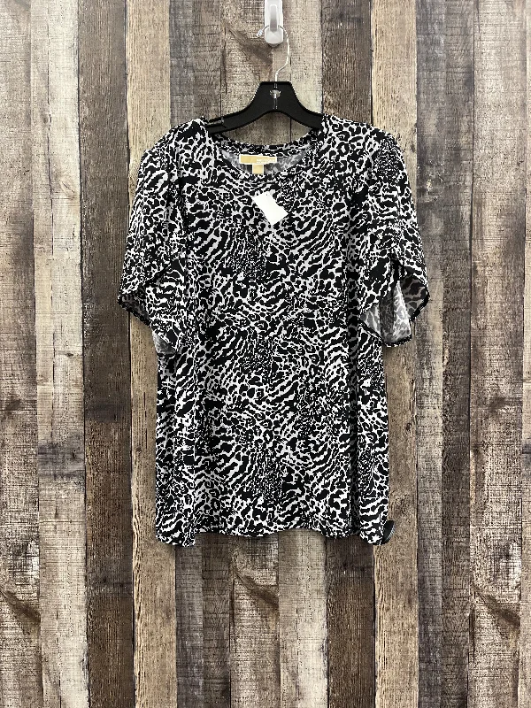 Cozy Layers Top Short Sleeve By Michael Kors In White, Size: 1x