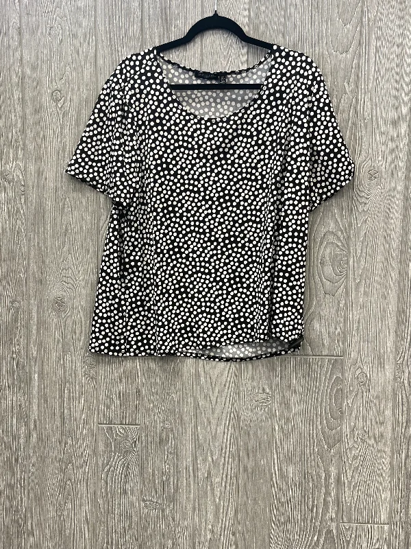 Lazy Style Top Short Sleeve By Notations In Black & White, Size: 2x