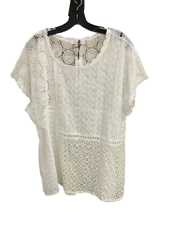 Cozy Knits Top Short Sleeve By Solitaire In White, Size: 2x