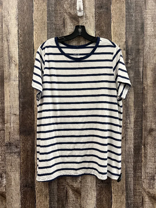Casual Chic Top Short Sleeve By Torrid In Blue & White, Size: 1x