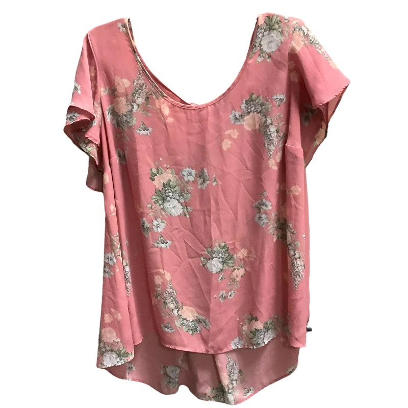 Classic And Versatile Top Short Sleeve By Torrid In Floral Print, Size: 2x