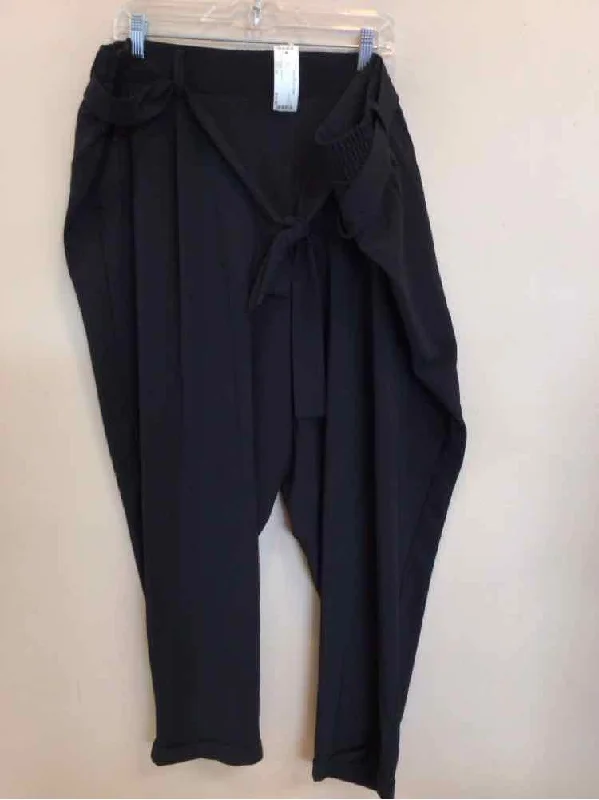 High-end Wear TORRID SIZE 26 Ladies PANTS