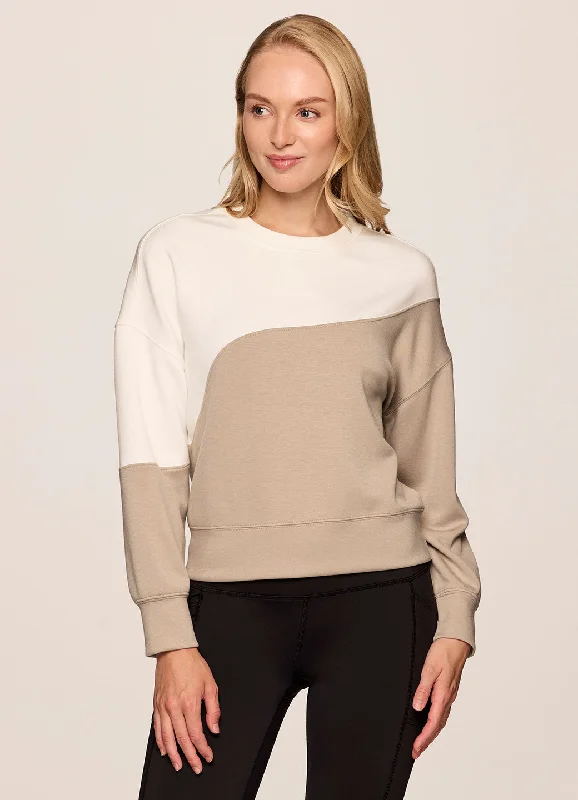 Chic Outfits At Ease Two-Tone Sweatshirt