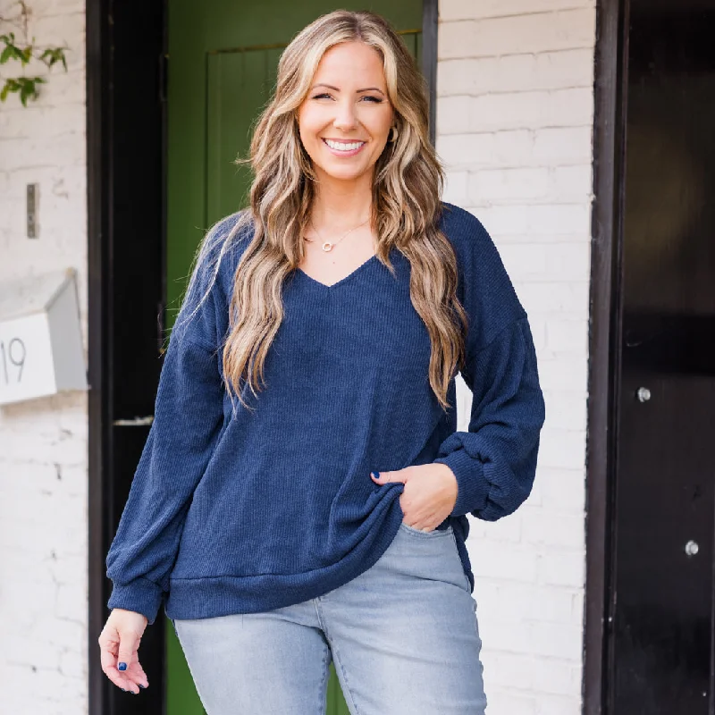 Fashionable And Versatile On The Post Top, Navy