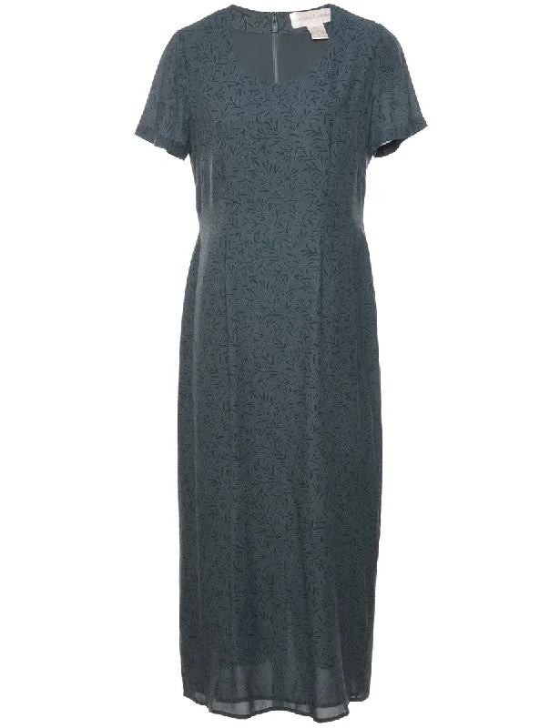 Classic Comfort Leafy Print Dress - L