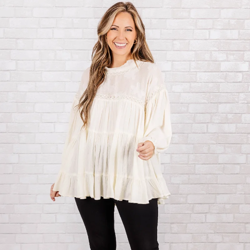 Cozy Outfit Pretty Soul Top, Cream