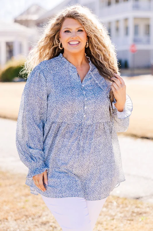 Cozy Shirts World Hear Me Roar Top, Blue